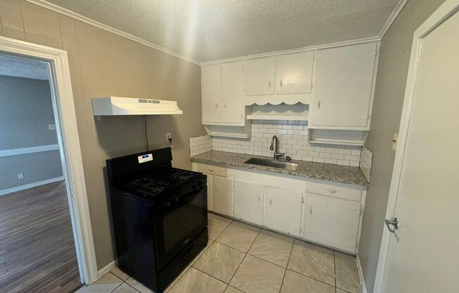 3 beds, 1 bath, $1,249