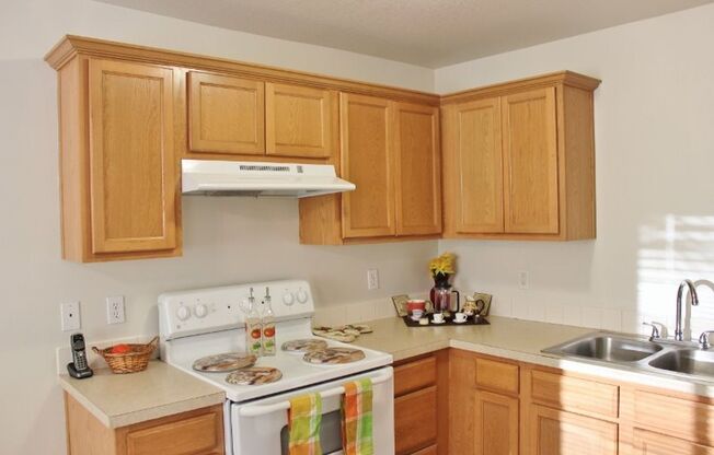 2 beds, 2 baths, 981 sqft, $1,649, Unit 204