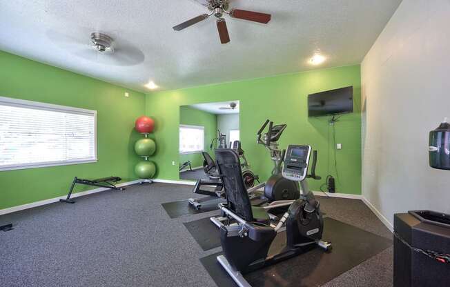 Parc Central_Vancouver WA_ Apartment fitness center