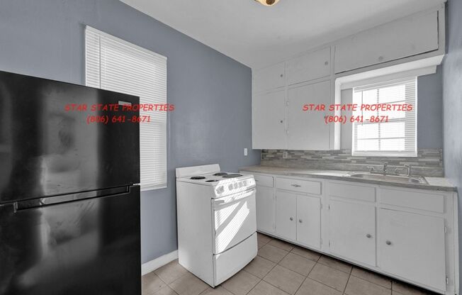 1 bed, 1 bath, $650, Unit 2505 NW 3rd Rear