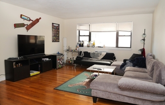 2 beds, 1 bath, 999 sqft, $2,833, Unit 27