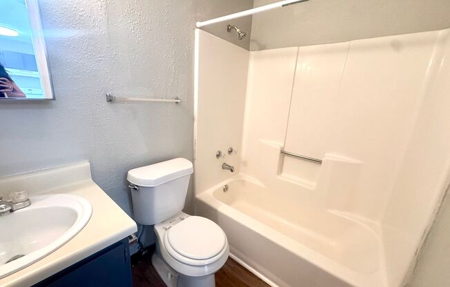 1 bed, 1 bath, 445 sqft, $895, Unit Unit U
