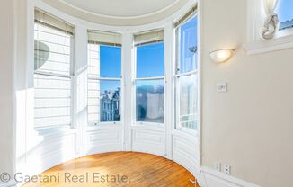 2 beds, 1 bath, $4,195