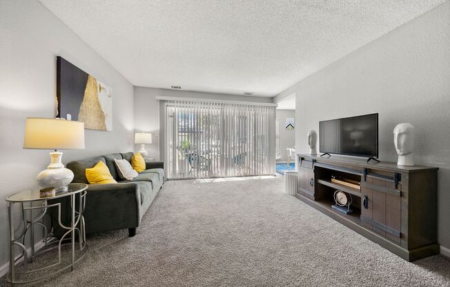 2 beds, 1 bath, 988 sqft, $1,199, Unit 545-201