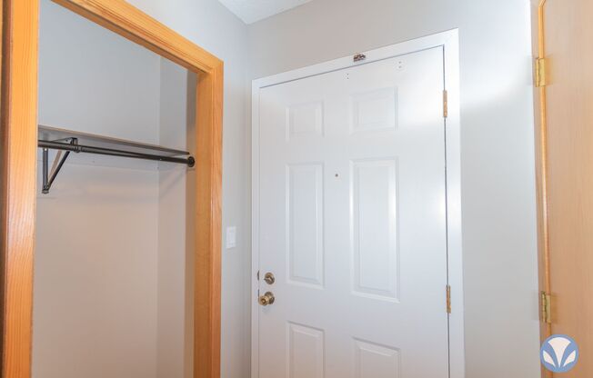 1 bed, 1 bath, 982 sqft, $1,285, Unit AL-27