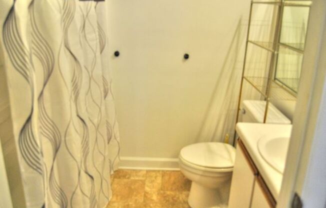 1241 University Court, Unit 102