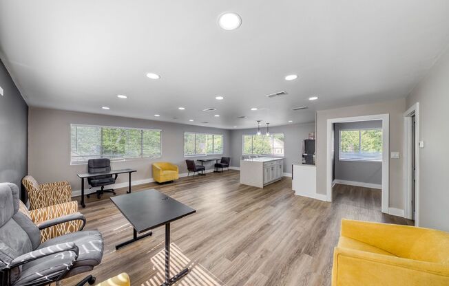 1 bed, 1 bath, 715 sqft, $1,000, Unit 6960-101