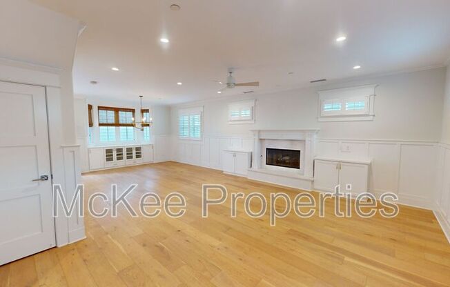 163 DONAX AVE