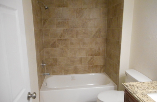 1st Floor Unit overlooking the Preserve- 2/2 Condo in the Enclave