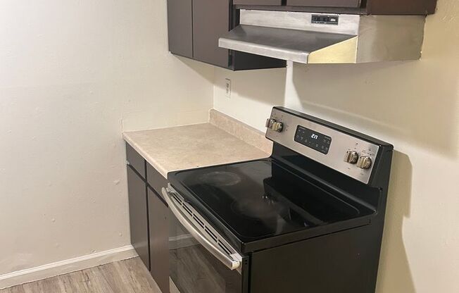3 beds, 1.5 baths, $1,750, Unit 4860 KENTFIELD-#17B