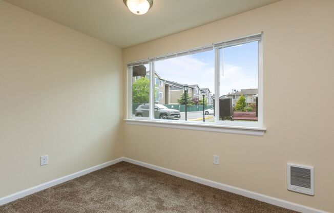 2 beds, 1 bath, 864 sqft, $1,600, Unit C2