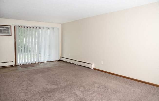 Bass Lake Crossing large living room