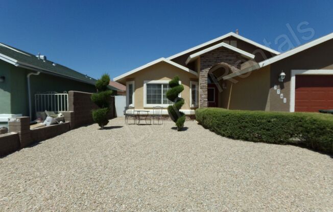 BEAUTIFUL HOME NEAR WALLECK RANCH