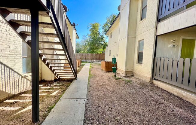 1 bed, 1 bath, 530 sqft, $799, Unit Unit 904