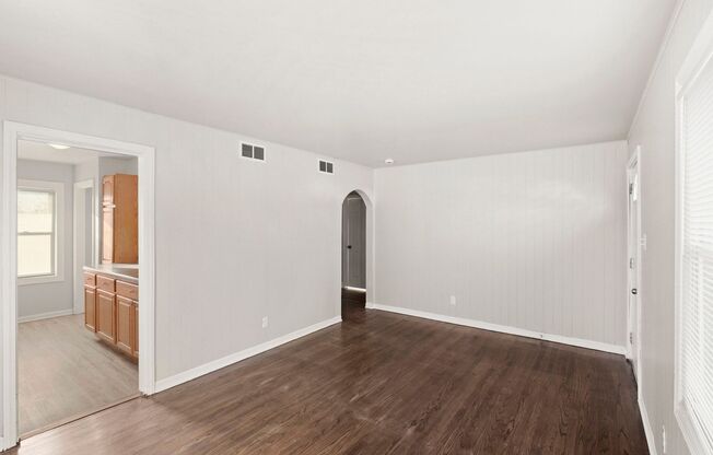 2BD/1BA Home With Central Air