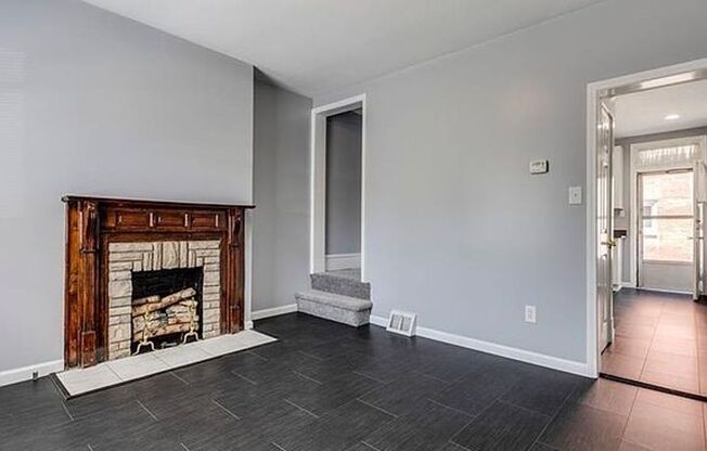 MOVE IN READY - PRIME CENTRAL LAWRENCEVILLE 2 BEDROOM HOME - 1 Block to Butler St!