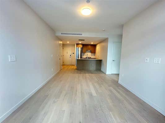 1 bed, 1 bath, 606 sqft, $3,000, Unit 15A