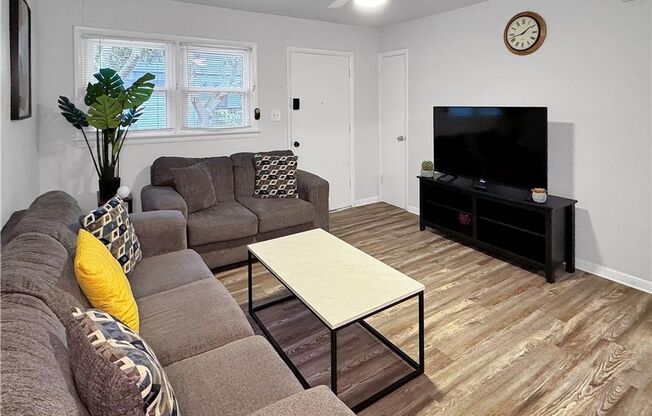 FOR RENT - BEACH LIVING!