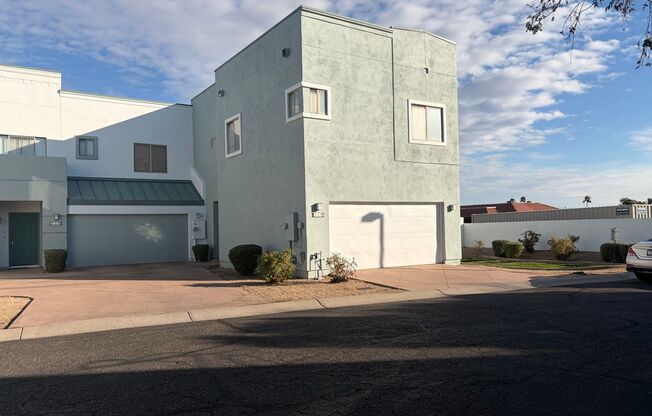 2 Bedroom 2.5 Bath Townhome!