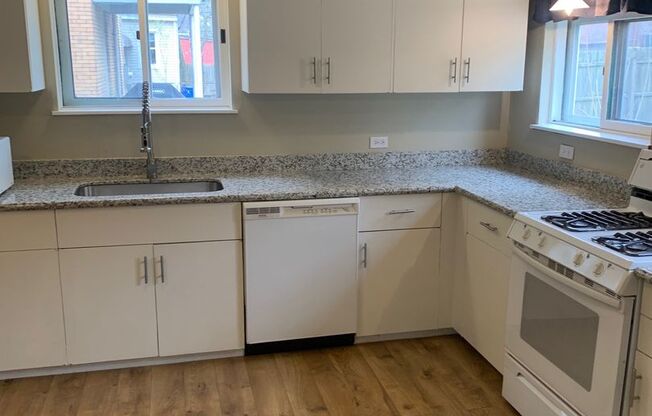 Beautiful 2 Bedroom 1.5 Bathroom Home in Morningside!