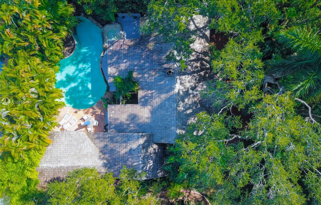 3675 PARK LN