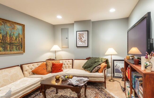 236 Rhode Island Ave NW