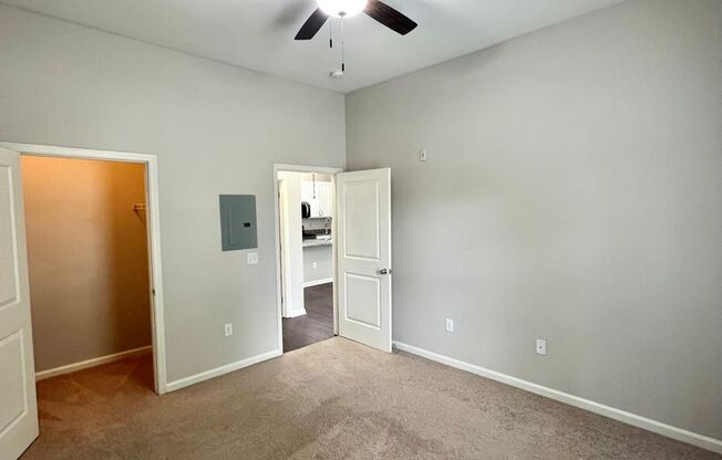 1 bed, 1 bath, 929 sqft, $1,242, Unit 109