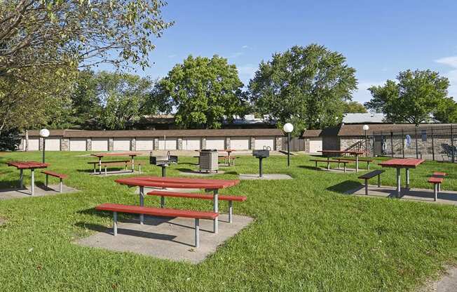 grill and picnic area with windsor Gates