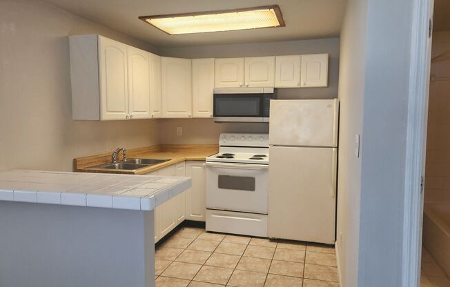 929 N.  Grandview