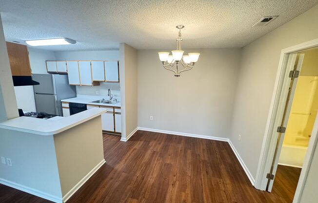 1 bed, 1 bath, 779 sqft, $1,200, Unit 1214