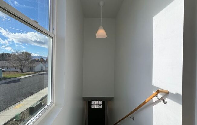 1BR, 1BA with Huge Garage