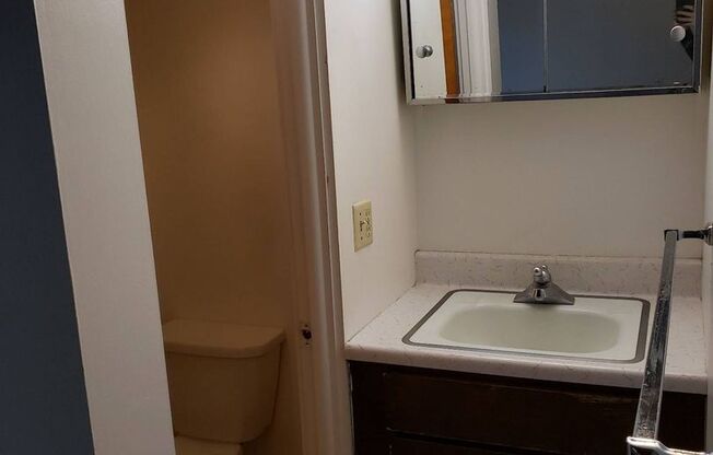 1 bed, 1 bath, 420 sqft, $585, Unit 82511