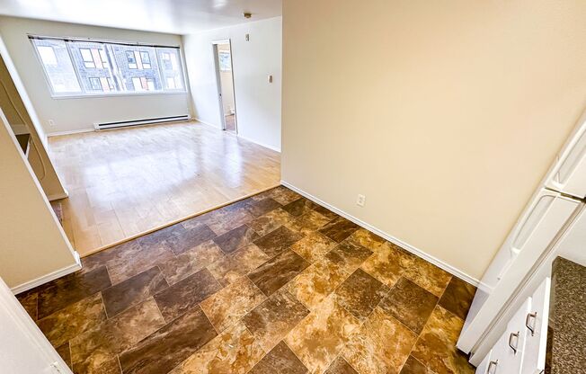 2 beds, 1 bath, 675 sqft, $2,295, Unit 202