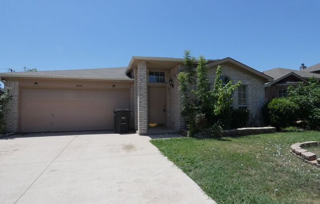 Very nice 3/2/2 with oversized back yard in Summerfields with Keller ISD! 4248 Iris Avenue, Fort Worth, TX  76137