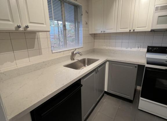 2 beds, 1 bath, 1,025 sqft, $1,850