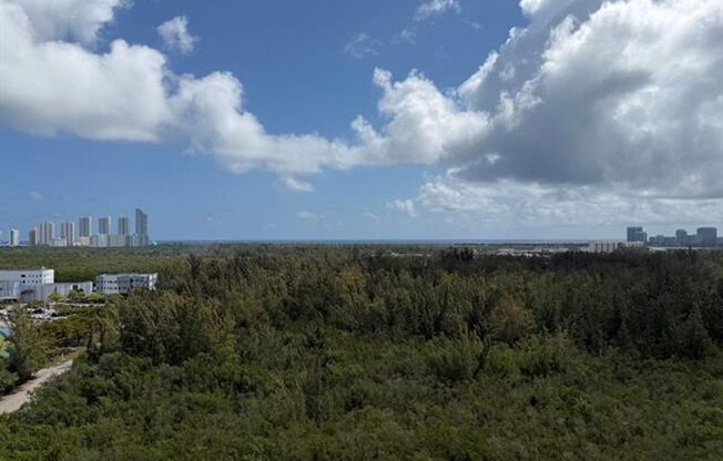 3 beds, 3 baths, $3,975, Unit # 1603