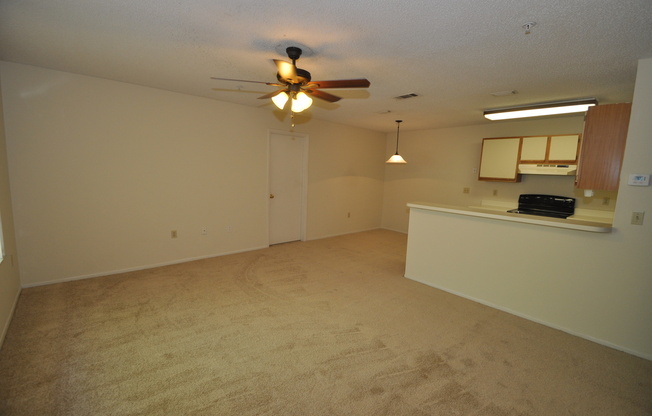 ALTAMONTE SPRINGS: 2 bed/2 bath - The Landings