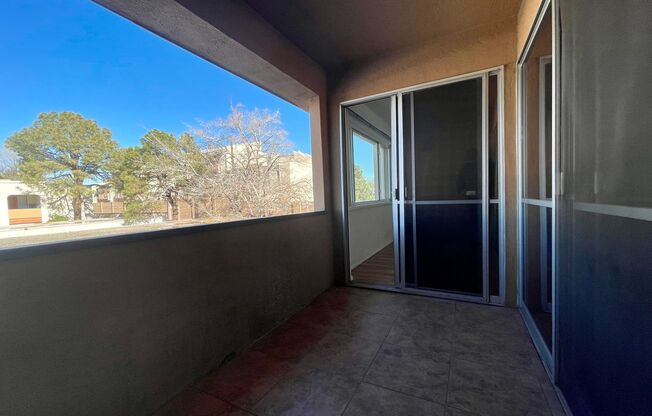 2 beds, 1 bath, 810 sqft, $1,125, Unit 10-C