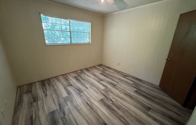 2 beds, 1 bath, 787 sqft, $750