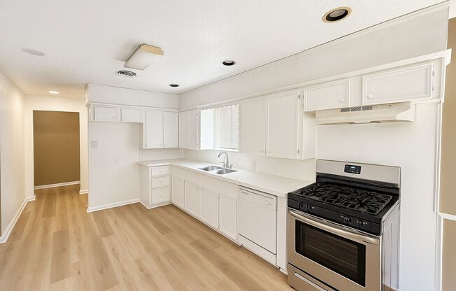 Inviting 3-Bedroom Brick Home with Spacious Yard & Modern Touches in Garland, TX