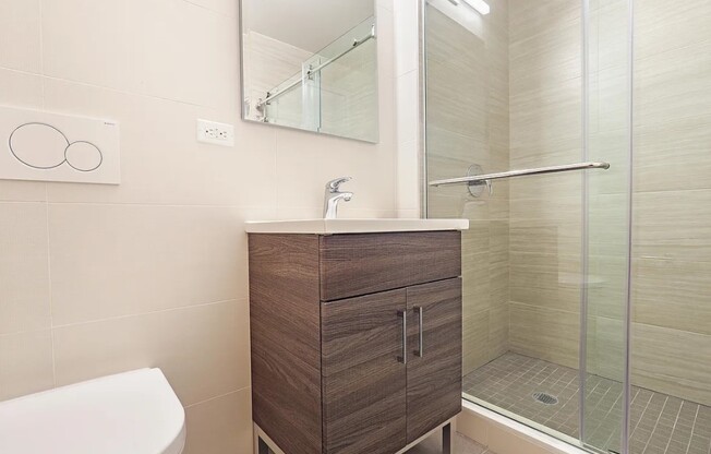 251 W 48 ST