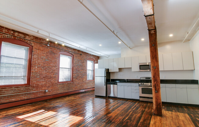 Studio, 1 bath, 650 sqft, $3,000, Unit W105