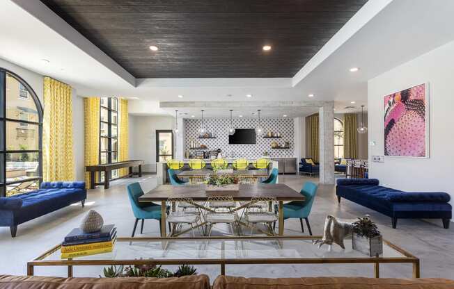 Luxurious Resident Lounge at Las Positas Apartments, California, 93010