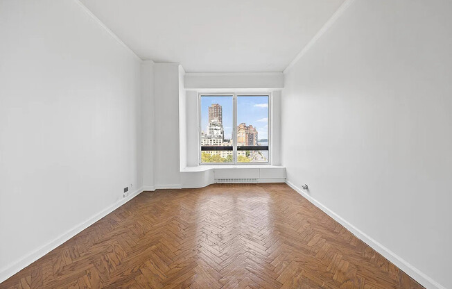 1 bed, 1 bath, 686 sqft, $4,750, Unit 10F