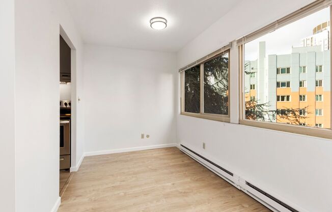 1 bed, 1 bath, 607 sqft, $1,850, Unit 801