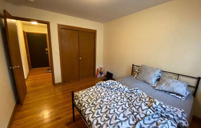 1 bed, 1 bath, $850, Unit 10