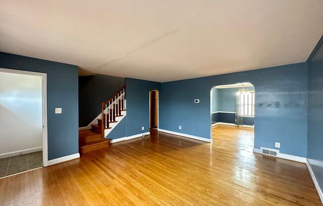 Charming 3 Bedroom/1.5 Bathroom Townhome with In-Unit Laundry in Towson, MD!