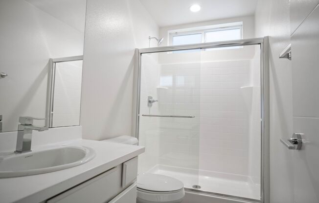 Like New 3 Bedroom, 3.5 Bath at Otay Ranch Town Center!