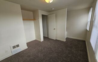 2 beds, 1 bath, $650, Unit 2446