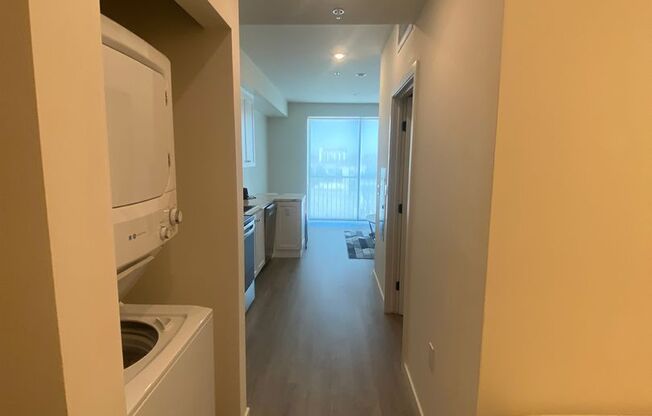 Studio, 1 bath, $2,395, Unit Unit 507 Furnished)